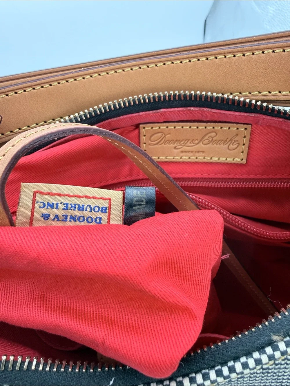 Dooney & Bourke women’s Birdseye East west Hobo shoulder bag fabric & leather - Picture 4 of 10